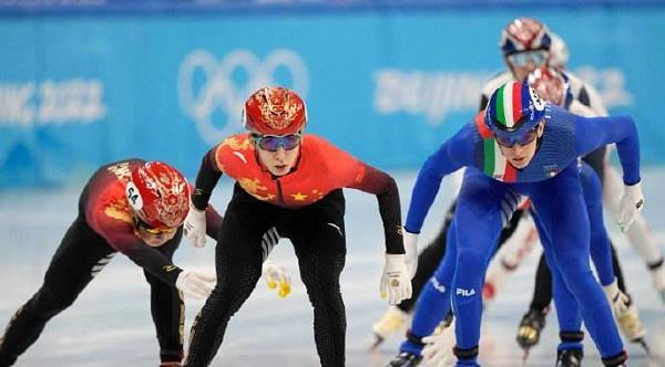 爆冷！赛车强队意外出局震惊全场的简单介绍