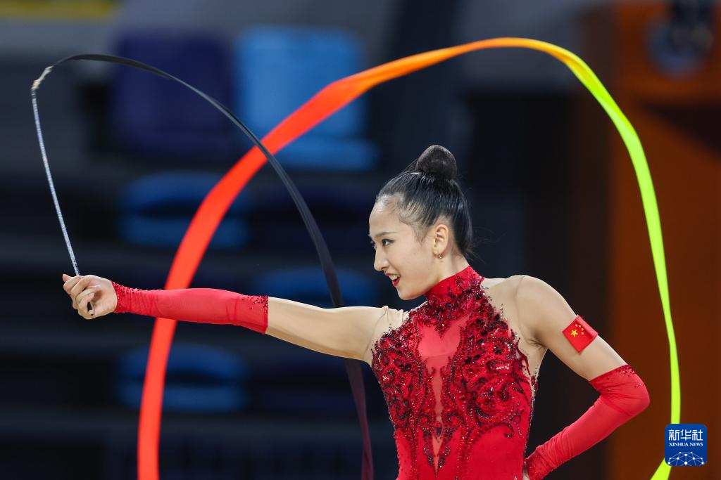 体操决赛震撼开打，巅峰对决引爆全场