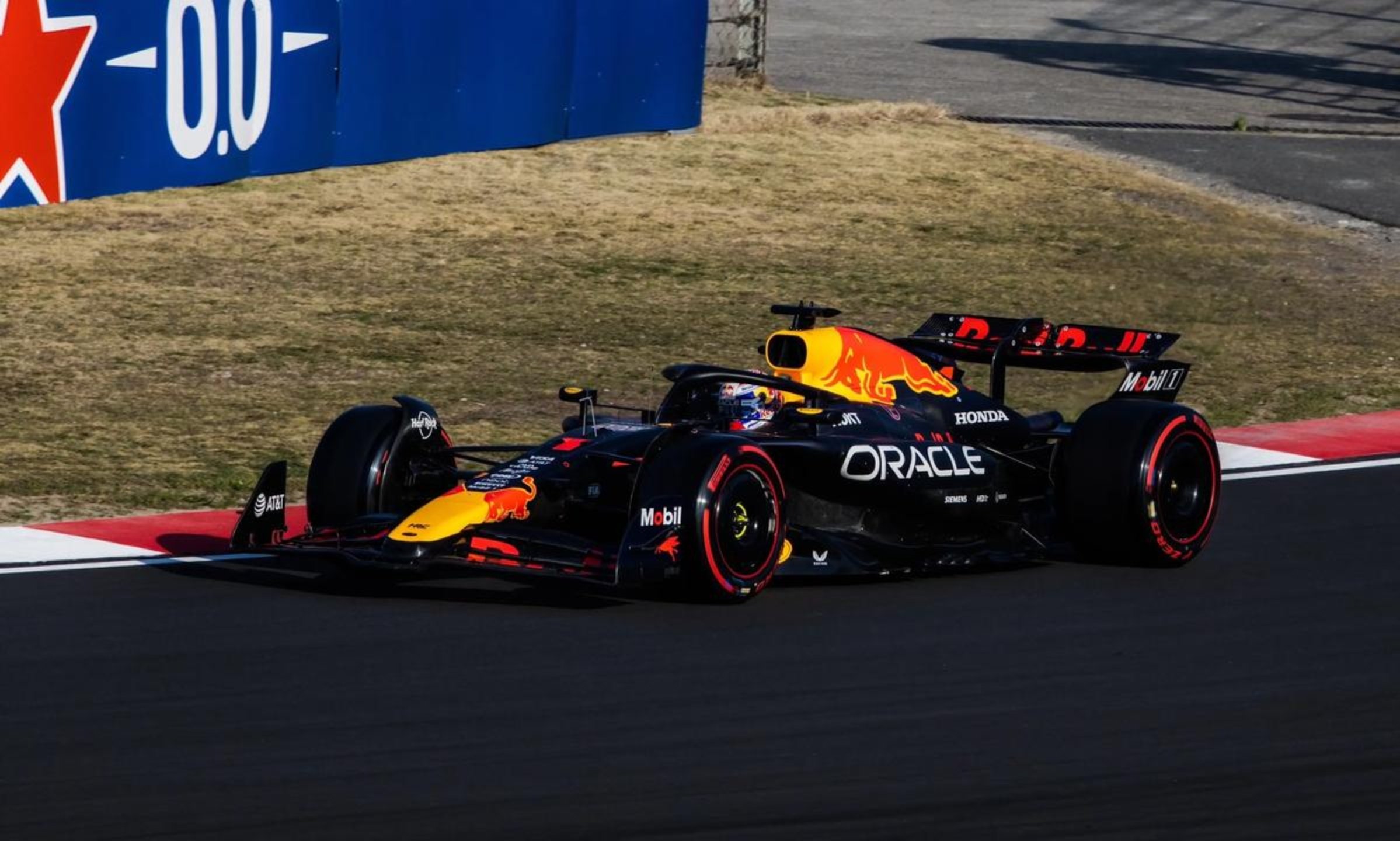 迈凯伦险胜索伯车队，维斯塔潘关键制胜的简单介绍