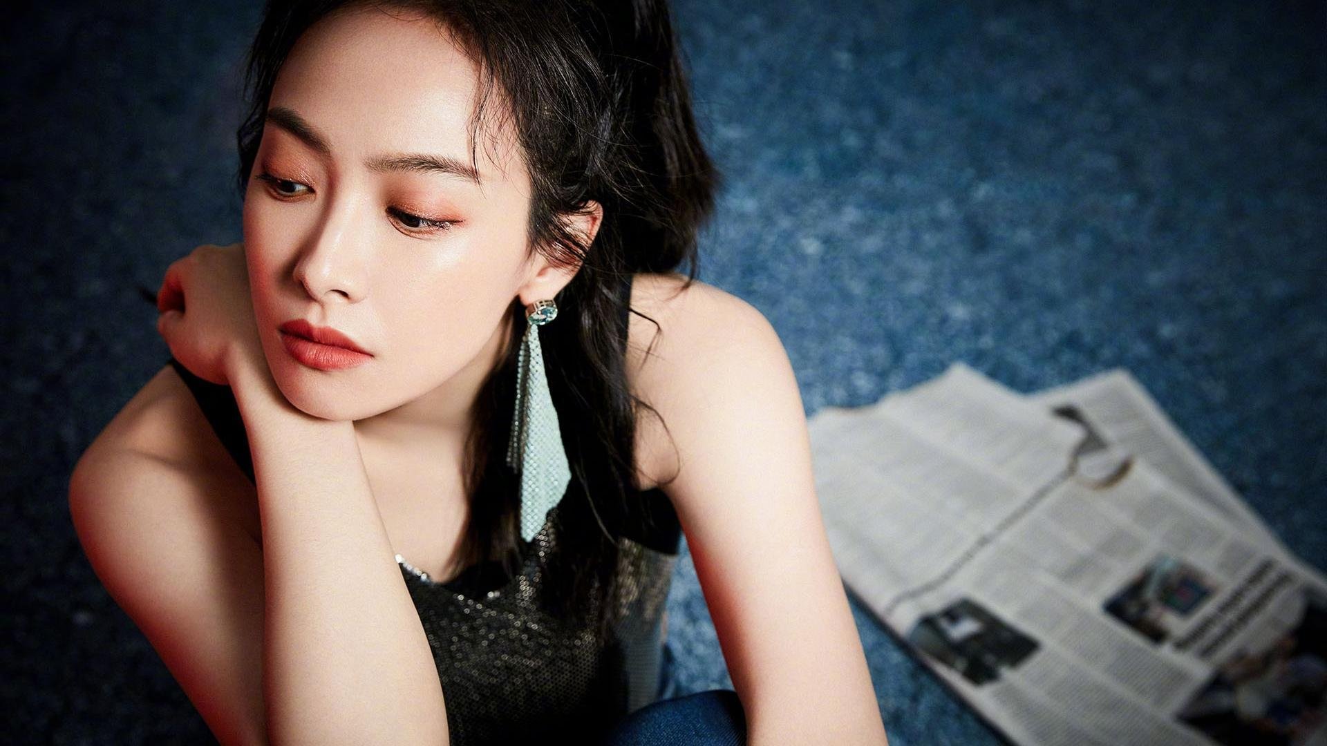 铁闸与雄狮，斯通斯一锤定音，喀麦隆昂首踏过芬兰